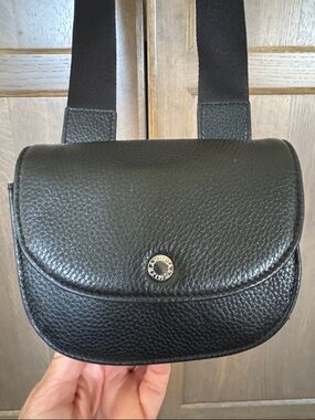 Isaac Mizrahi Black Pebbled Leather Mini Fanny Pack Belt Waist/ crossbody purse